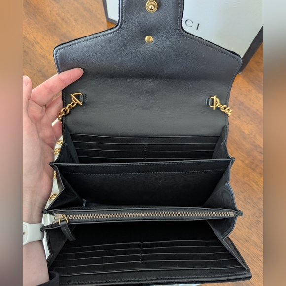Black Gucci Marmont Velvet Crossbody Bag - Picture 7 of 15